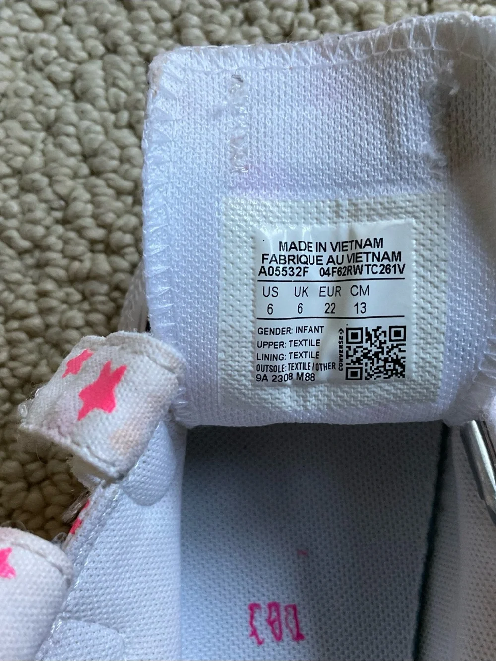 Converse Kids White Canvas Star Sneaker Size 6